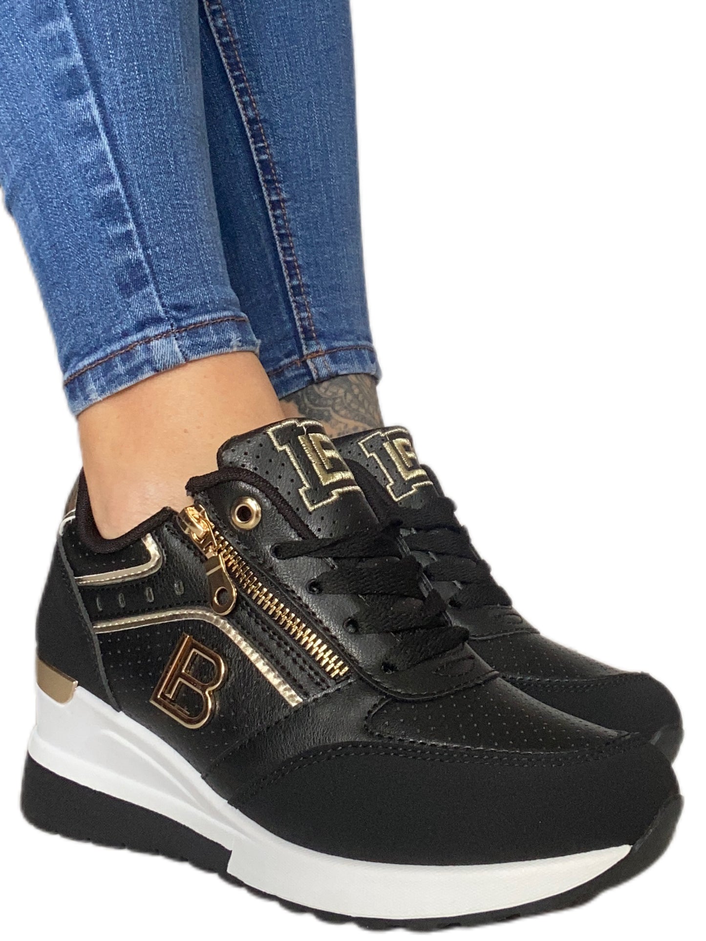 Sneakers da donna nero 8921